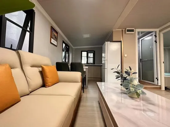 Wholesale 2 Bedroom Luxury 40FT 20FT Movable Foldable Expandable Prefab Container House 